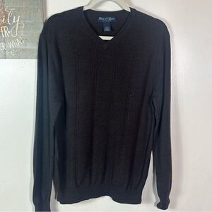 David & squire 100% Merino wool sweater